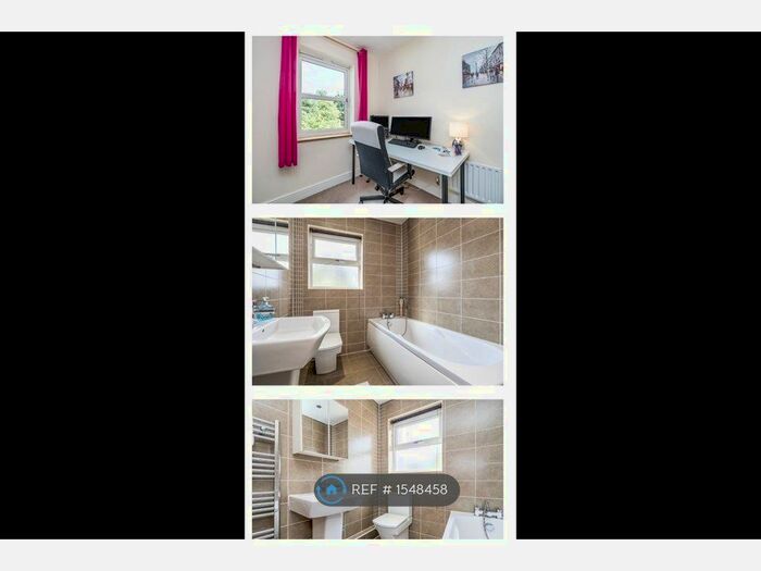 3 Bedroom Terraced House To Rent In Mosley Common Road, Manchester, M28