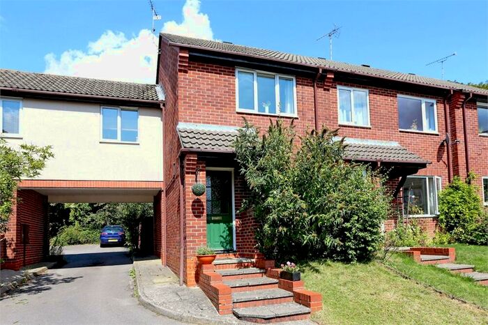 3 Bedroom End Of Terrace House To Rent In Orchard Close, Alresford, Hampshire, SO24