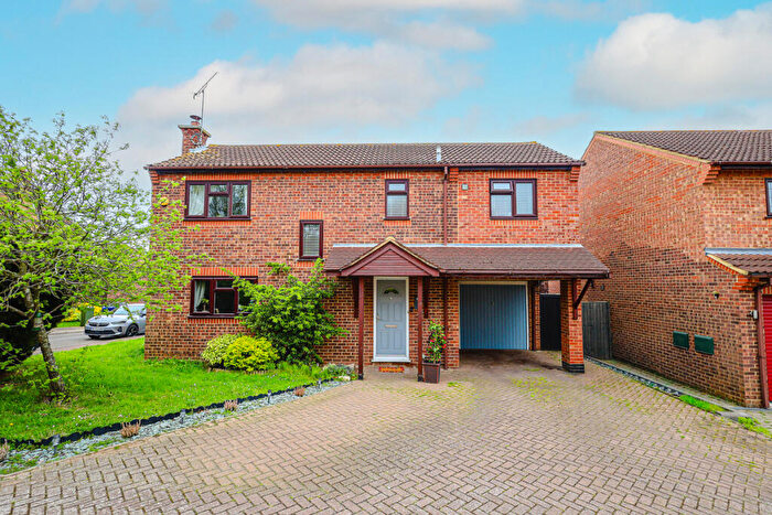 4 Bedroom Detached House For Sale In Macintyres Walk, Rochford, SS4
