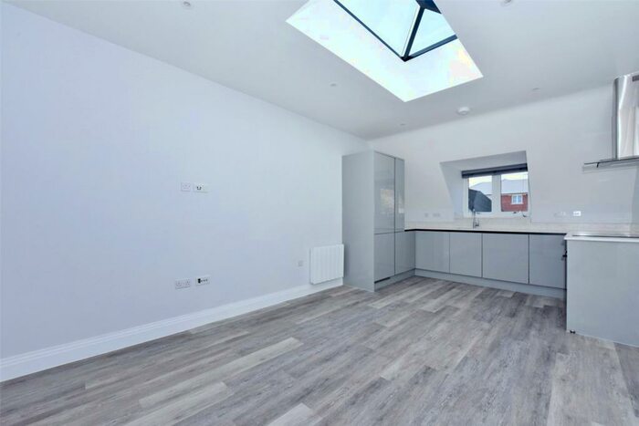 2 Bedroom Apartment To Rent In High Street, Marlow, SL7