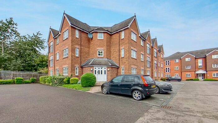 2 Bedroom Flat To Rent In Hendeley Court, Burton-On-Trent, Staffordshire, DE14