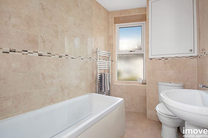 3 Bedroom End Of Terrace House For Sale In Hillesdon Road, Torquay, TQ1