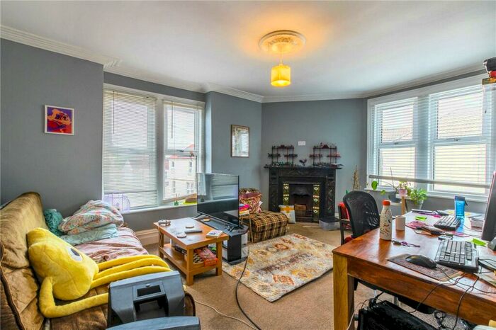 2 Bedroom Apartment For Sale In Winchester Road, Bristol, BS4