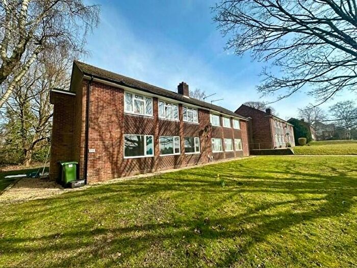 2 Bedroom Maisonette To Rent In Hiltingbury Road, Chandlers Ford, SO53