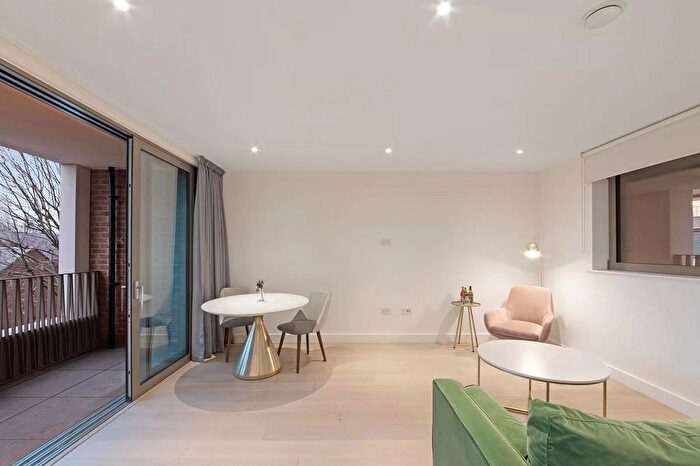 1 Bedroom Flat For Sale In Gatsby Apartments, Wentworth Street, London, E1