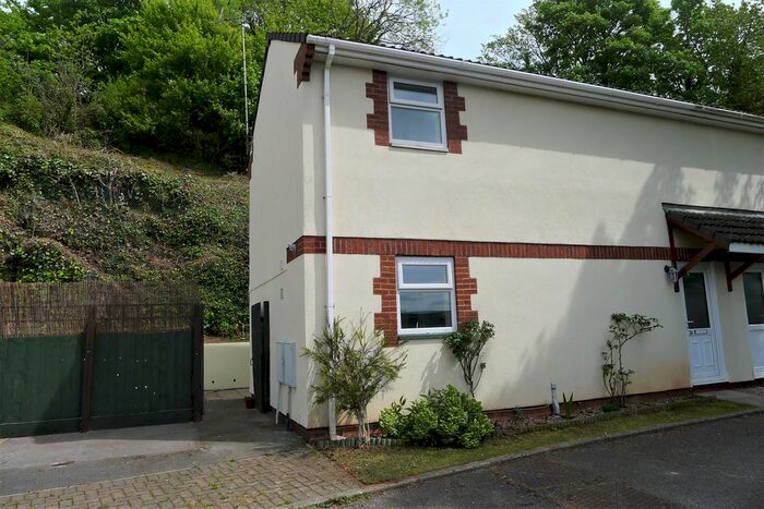 3 Bedroom Semi-Detached House To Rent In Paddons Coombe, Kingsteignton, TQ12
