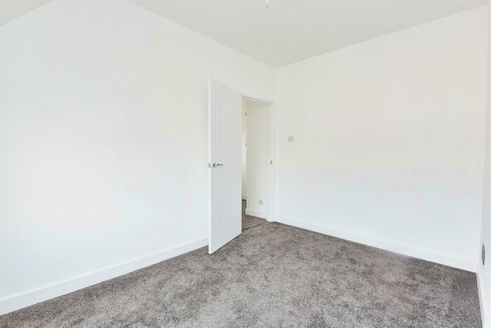 3 Bedroom Semi-Detached House For Sale In Woodlands Road, Chippenham, SN14