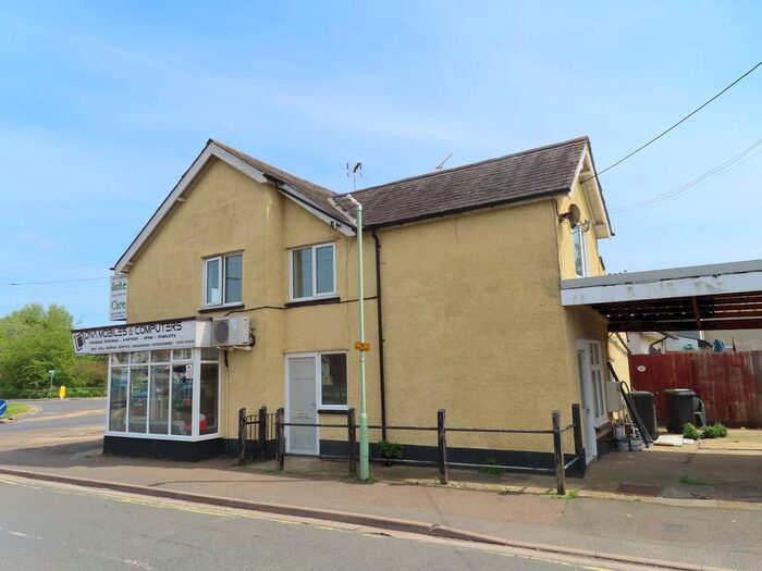 2 Bedroom Flat To Rent In Lavenham Way, Stowmarket, IP14