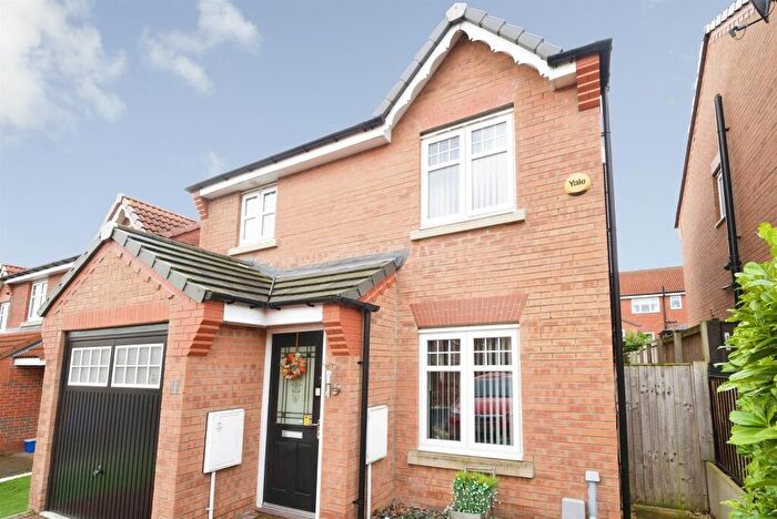 3 Bedroom Detached House For Sale In Moorland Court, Barnsley, S71