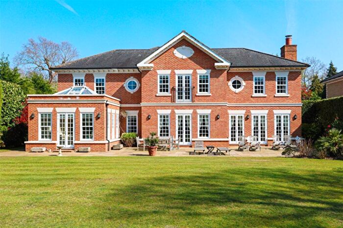 5 Bedroom Detached House For Sale In Albury Road, Burwood Park, KT12