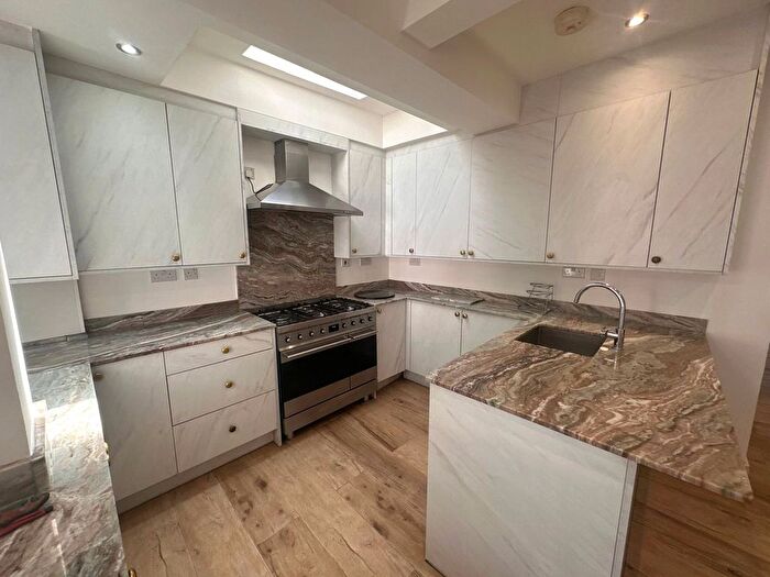 6 Bedroom Terraced House To Rent In Alexandra Avenue, Southall, Greater London, UB1