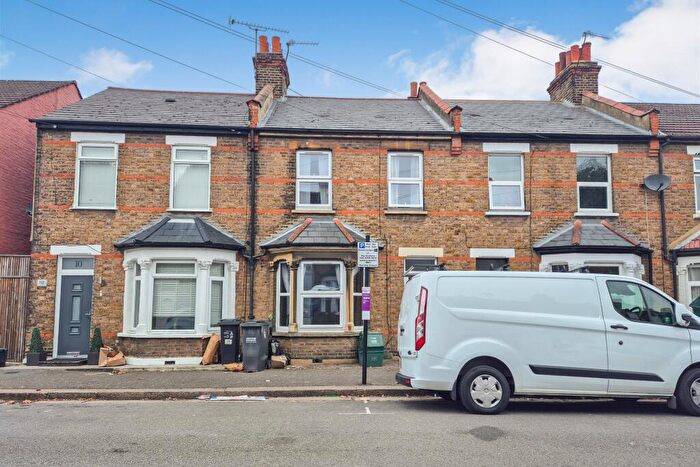 3 Bedroom Terraced House For Sale In Amersham Road, Croydon, Surrey, CR0