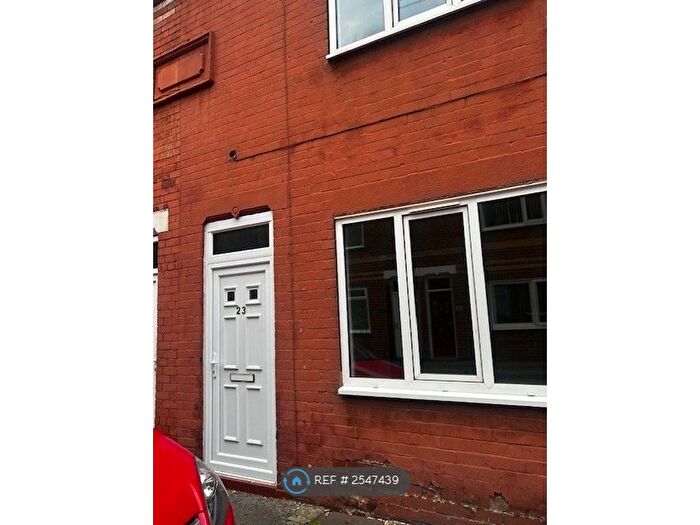 2 Bedroom Terraced House To Rent In Castleford, Castleford, WF10