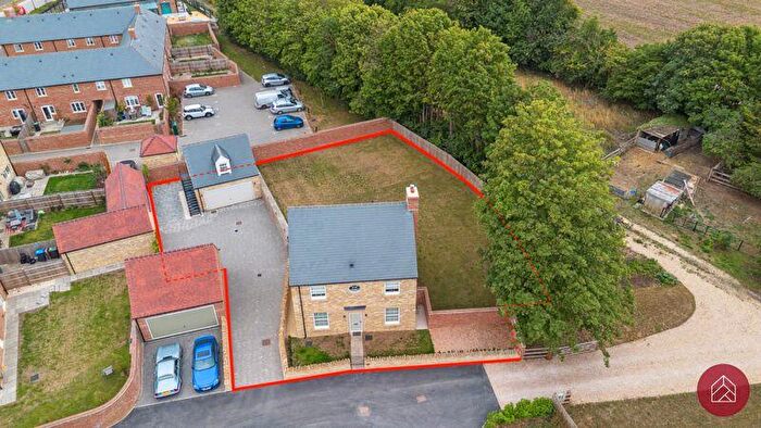 4 Bedroom Detached House For Sale In Cowells Road, Woodstock, OX20