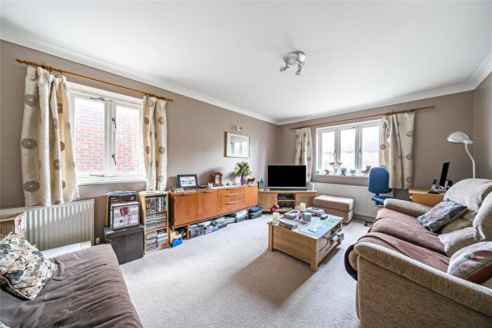 2 Bedroom Flat For Sale In Champion Down, Effingham, Surrey, KT24
