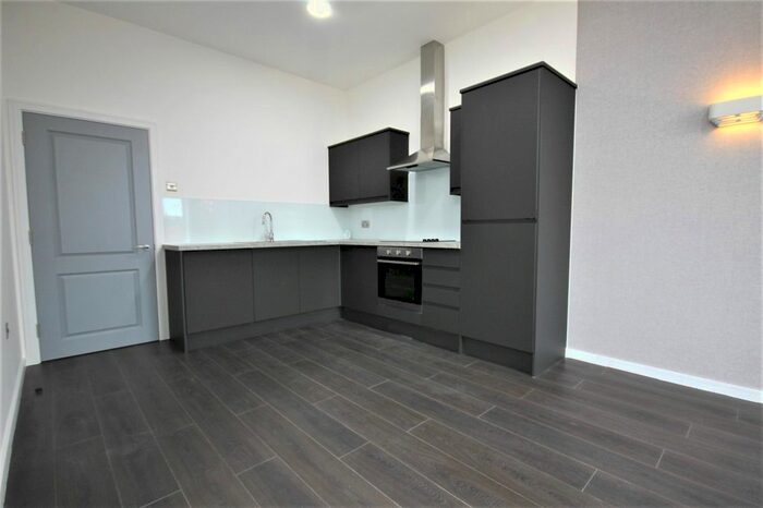 1 Bedroom Flat To Rent In Forest Road, Feltham, TW13