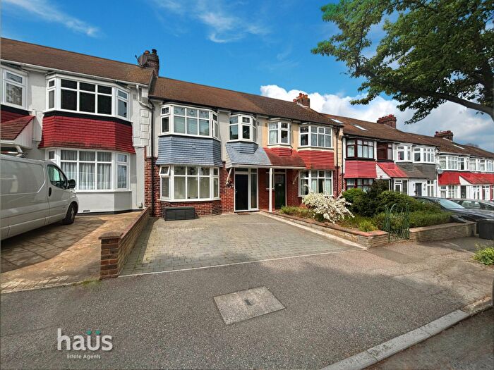 3 Bedroom Terraced House For Sale In Hawthorne Avenue, Rainham, Gillingham, ME8