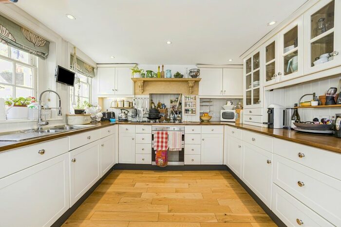 4 Bedroom Terraced House To Rent In Maidenstone Hill, Greenwich, SE10