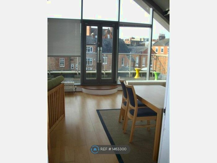 2 Bedroom Flat To Rent In Hazelwood Road, Northampton, NN1