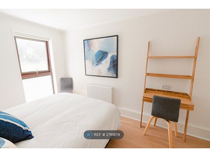 2 Bedroom Flat To Rent In Commercial Road, Exeter, EX2