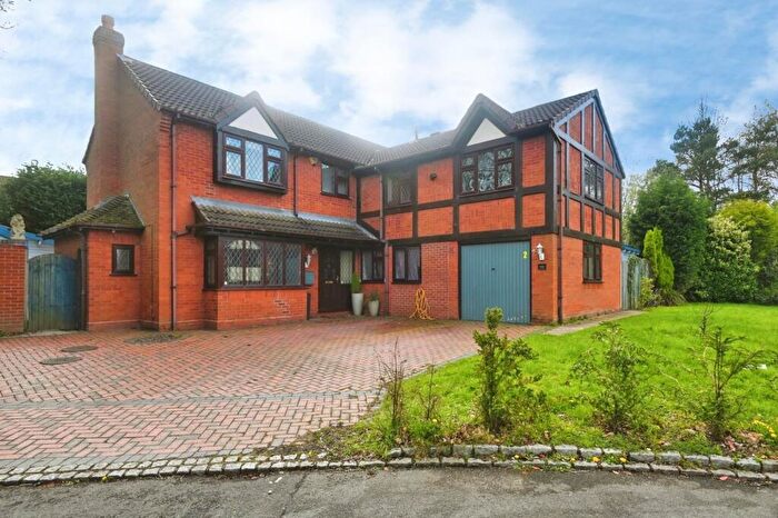 5 Bedroom Detached House For Sale In Gleneagles, Tamworth, B77