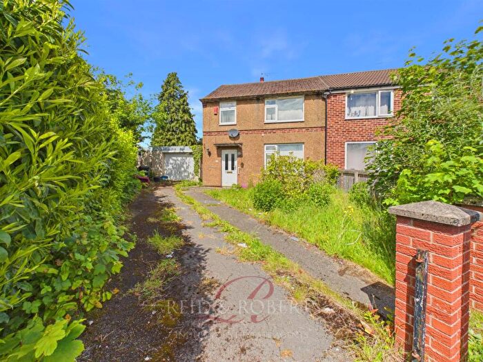 3 Bedroom Semi-Detached House For Sale In Maes Gwyn, Flint, CH6