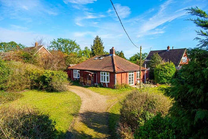 2 Bedroom Detached Bungalow For Sale In Folgate Lane, Old Costessey, Norwich, NR8