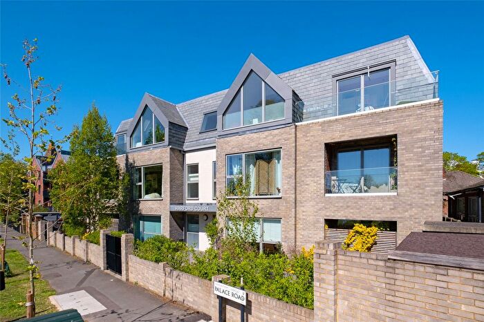 3 Bedroom Flat For Sale In Palace Road, London, SW2