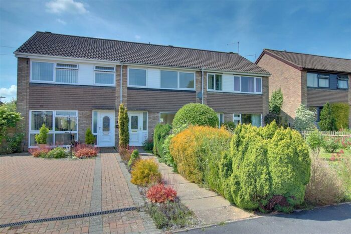 3 Bedroom Property To Rent In Swan Close, St. Ives, Huntingdon, PE27