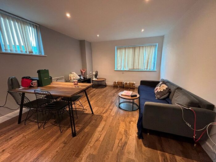 1 Bedroom Flat To Rent In Navigation Street, Birmingham, West Midlands, B5