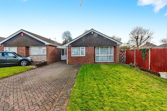 3 Bedroom Bungalow For Sale In Daffodil Place, Walsall, West Midlands, WS5