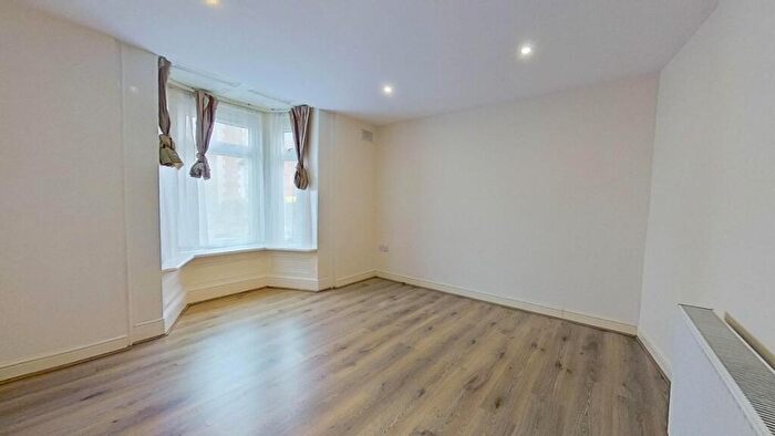 1 Bedroom Flat To Rent In Queens Road, Guildford, GU1