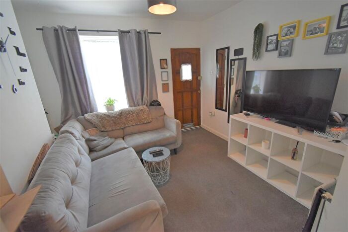 3 Bedroom Property To Rent In Marriott Road, Dartford, DA1