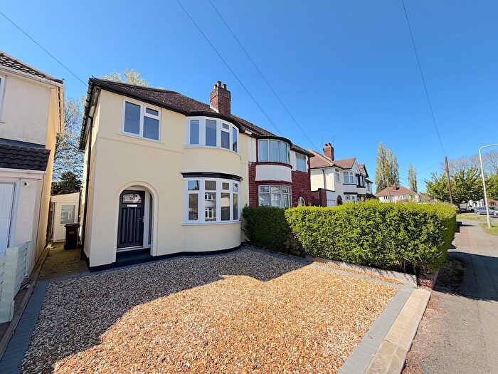 3 Bedroom Semi Detached House For Sale In Beechwood Avenue, Wednesfield, Wolverhampton, WV11