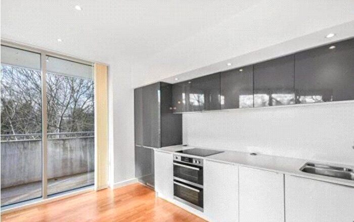 1 Bedroom Flat To Rent In For Shorter Term Tenancies, Edmunds House, Colonial Drive, Chiswick, London, W4