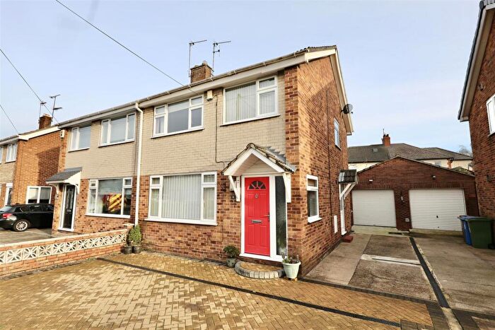 3 Bedroom Semi-Detached House For Sale In Roslyn Crescent, Hedon, Hull, HU12