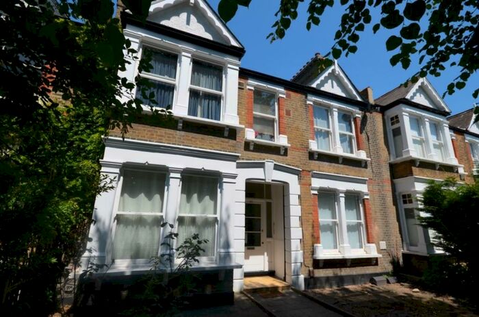 Studio To Rent In Micheldever Road Lee, SE12