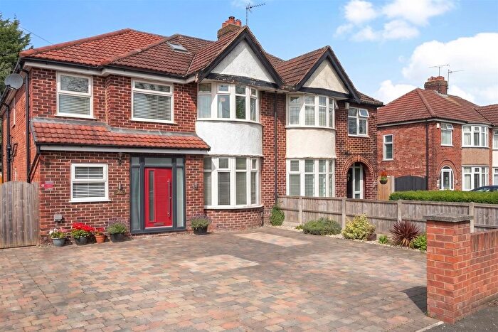 5 Bedroom Semi Detached House For Sale In Langdale Road, Sale, M33