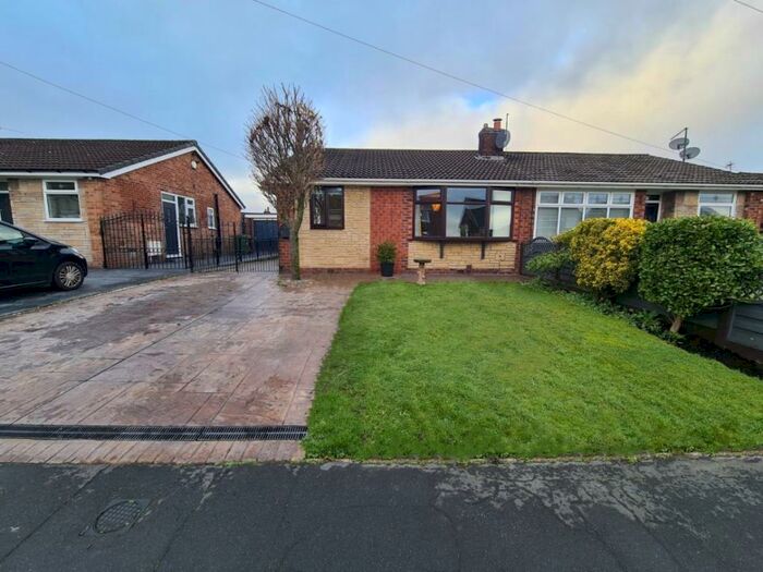 Houses for sale & to rent in BL4 8QR, Manchester Road, Kearsley Bolton