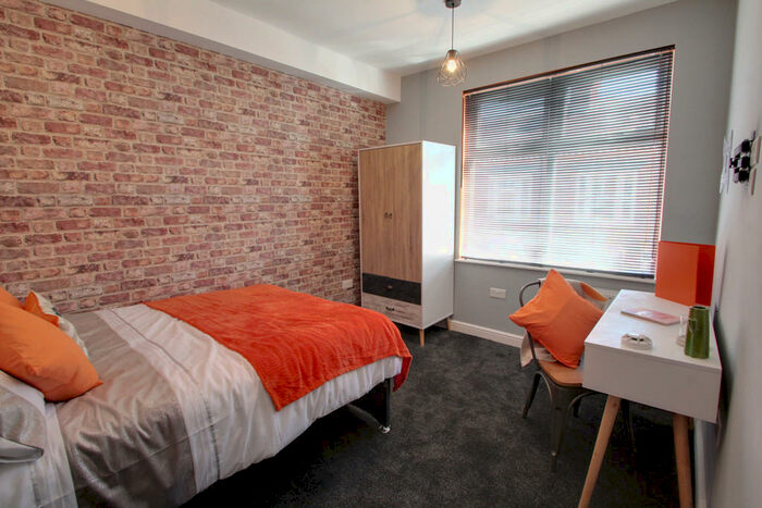 9 Bedroom Town House To Rent In Paget Road, Leicester, LE3