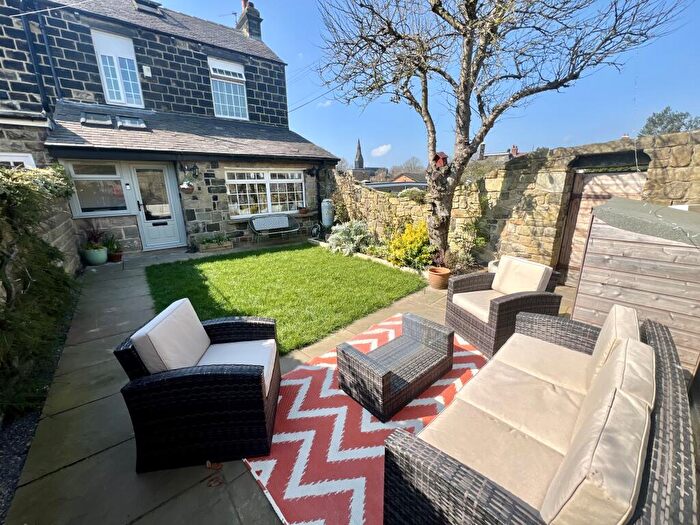 2 Bedroom Cottage To Rent In Lea View, Horsforth, Leeds, LS18