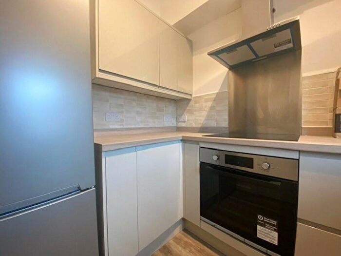 1 Bedroom Flat To Rent In Old Tiverton Road, Exeter, EX4