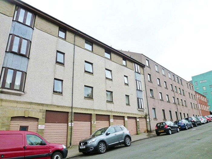 2 Bedroom Flat To Rent In Abbey Lane, Edinburgh, EH8