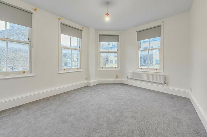 2 Bedroom Flat To Rent In Frobisher Street, London, SE10