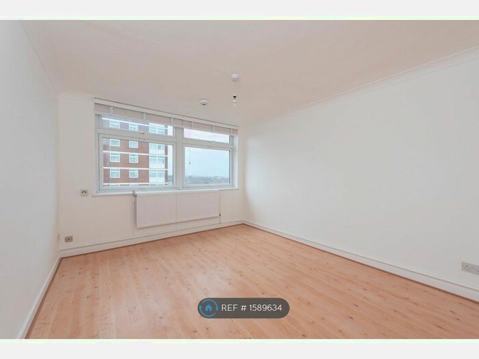 1 Bedroom Flat To Rent In Roseford Court, London, W12