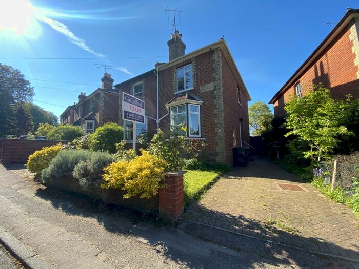 3 Bedroom House To Rent In Nightingale Road, Christchurch, GU1