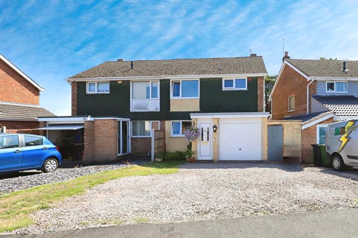 3 Bedroom Semi-Detached House For Sale In Coningsby Drive, Kidderminster, Worcestershire, DY11