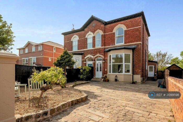 2 Bedroom Flat To Rent In Part Street, Southport, PR8