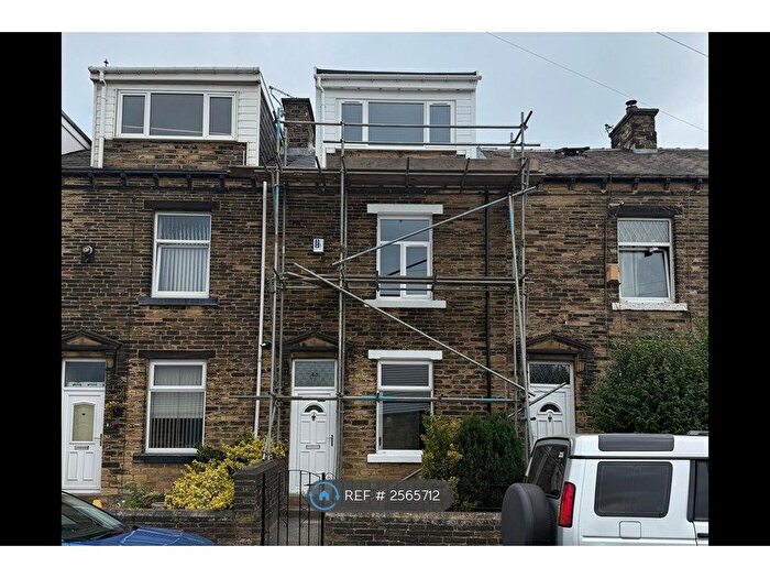 4 Bedroom Terraced House To Rent In Westbury Street, Bradford, BD4