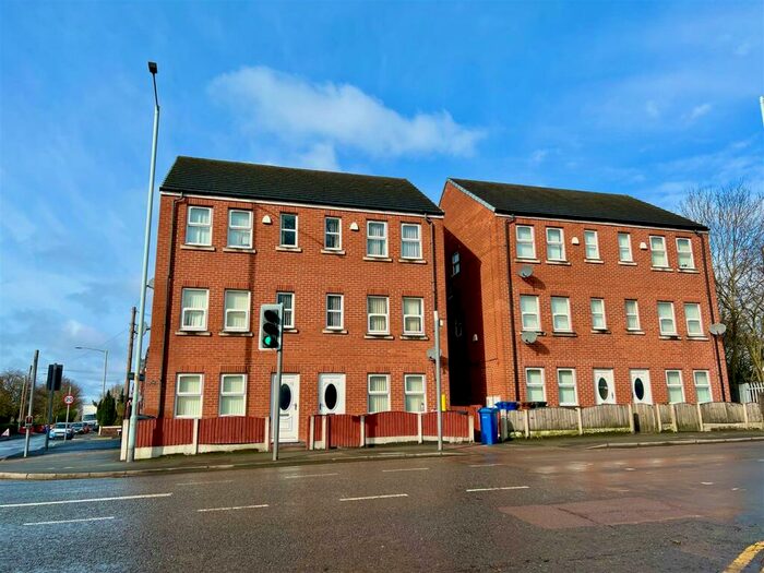 2 Bedroom Apartment To Rent In Gorton Road, Reddish, Stockport, SK5